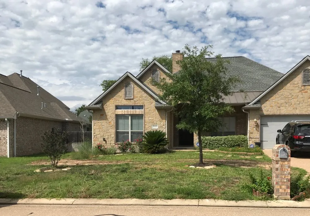 Expert yard maintenance in College Station, TX by Sunrise Landscapes