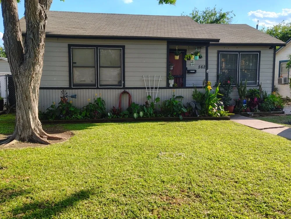 Reliable lawn mowing service for outdoor upgrades across Corpus Christi, TX - Sunrise Lawn Service