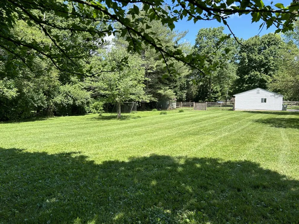 Custom garden landscaping experts serving Sykesville, MD - Sunscape Lawncare