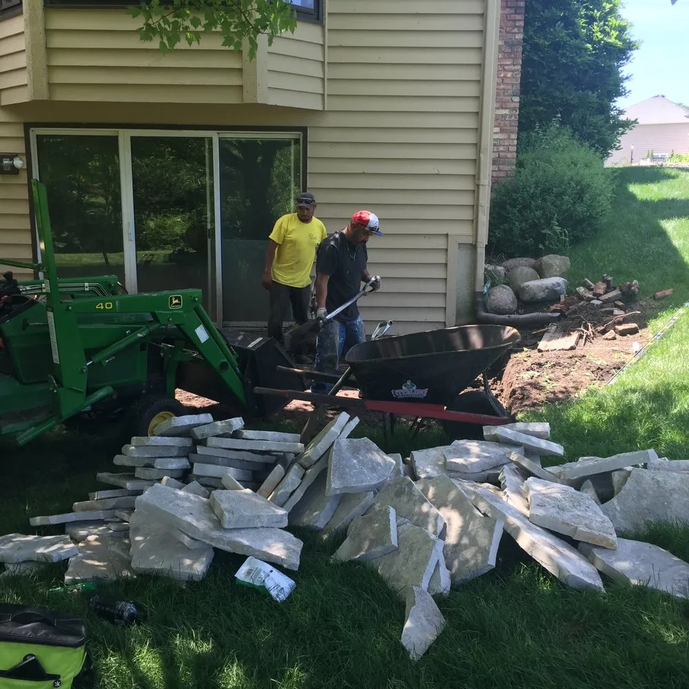 Affordable landscape design in Aurora, IL by Sunset Landscaping & Pro Brick Paving