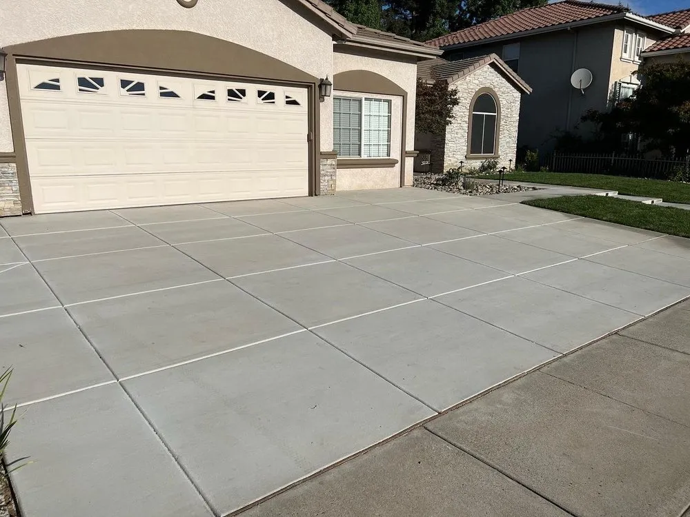 Expert yard cleanup service in Modesto, CA by Sunset Landscaping Services