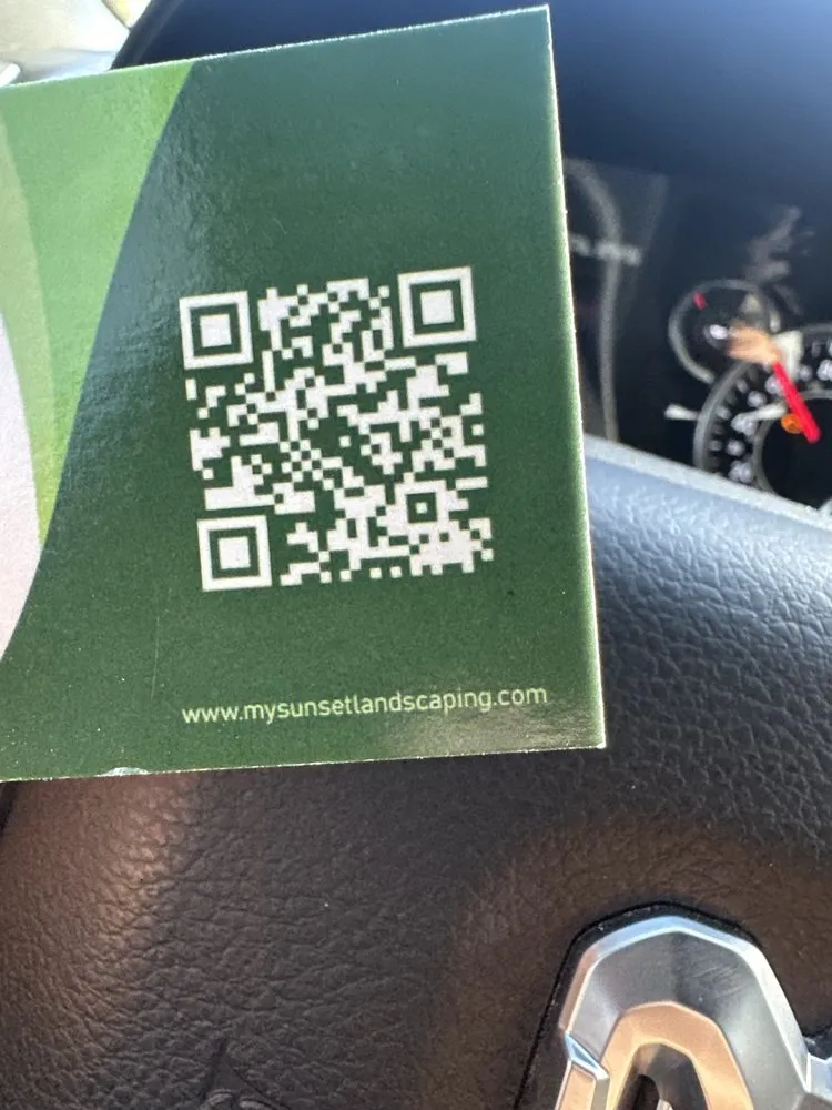 Expert lawn care service experts serving Redwood City, CA - Sunset Lanscaping