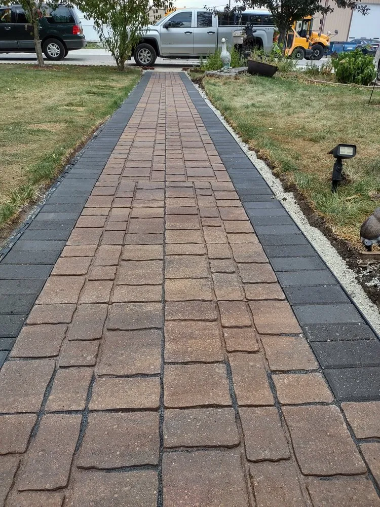 Professional lawn mowing service in Kankakee, IL by Sunset Lawcare