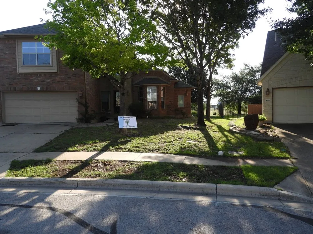 Custom yard cleanup service for homes in Sunset Valley, TX by Sunset Valley Landscape & Tree Service