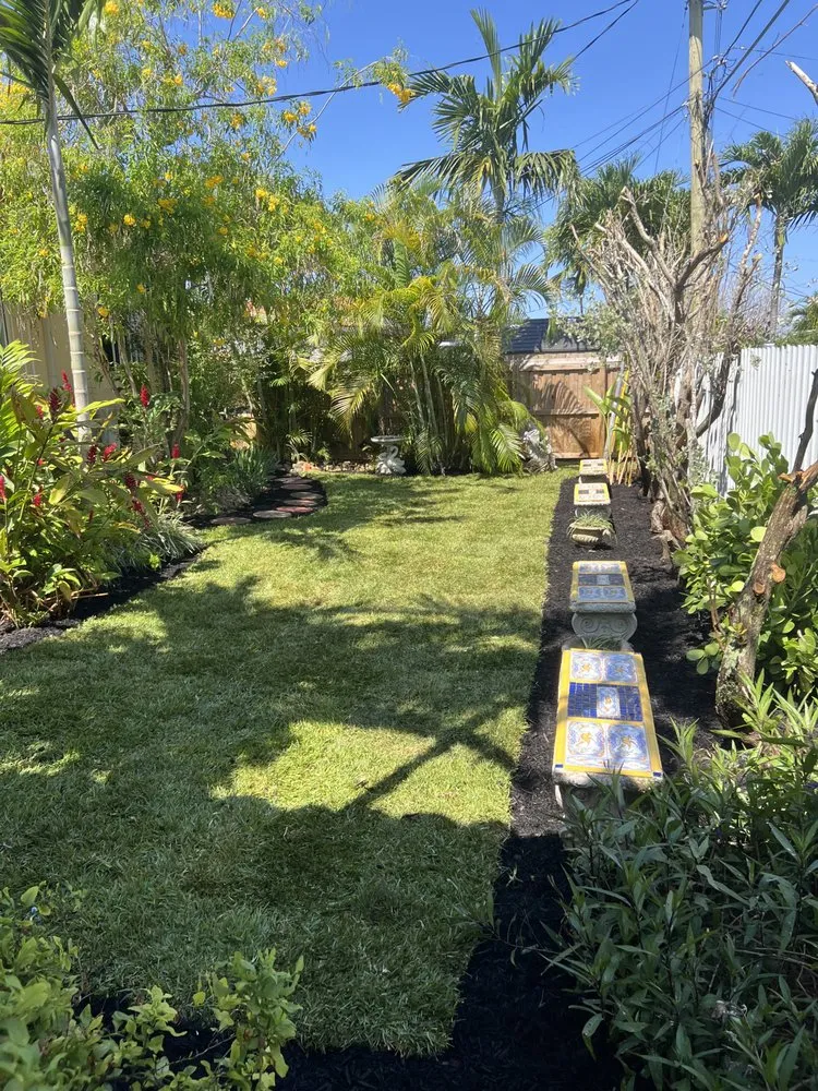 Expert lawn mowing service in Miami, FL - Sunshine Garden