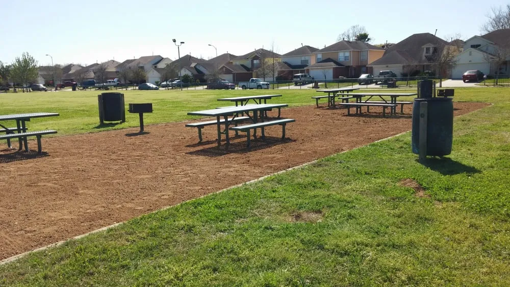 Affordable yard maintenance in Houston, TX - Sunshine Landscape & Irrigation