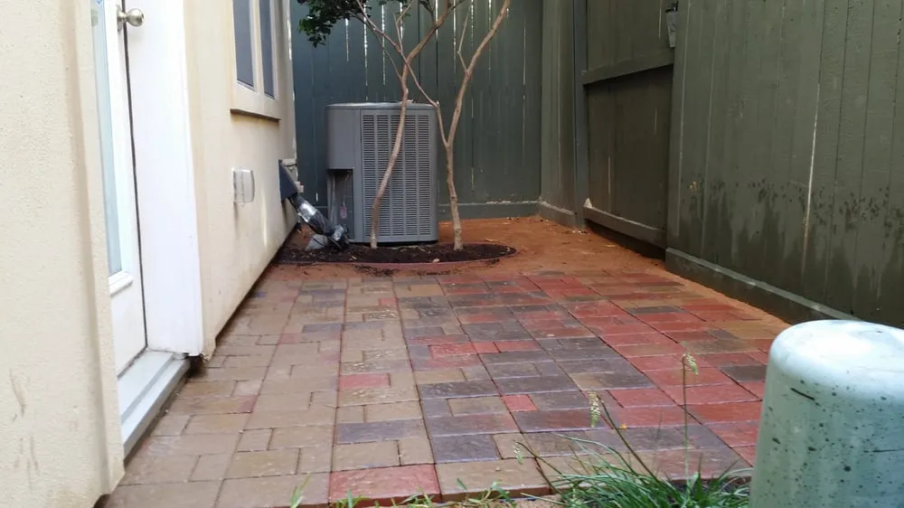 Custom residential landscaping in Houston, TX by Sunshine Landscape & Irrigation