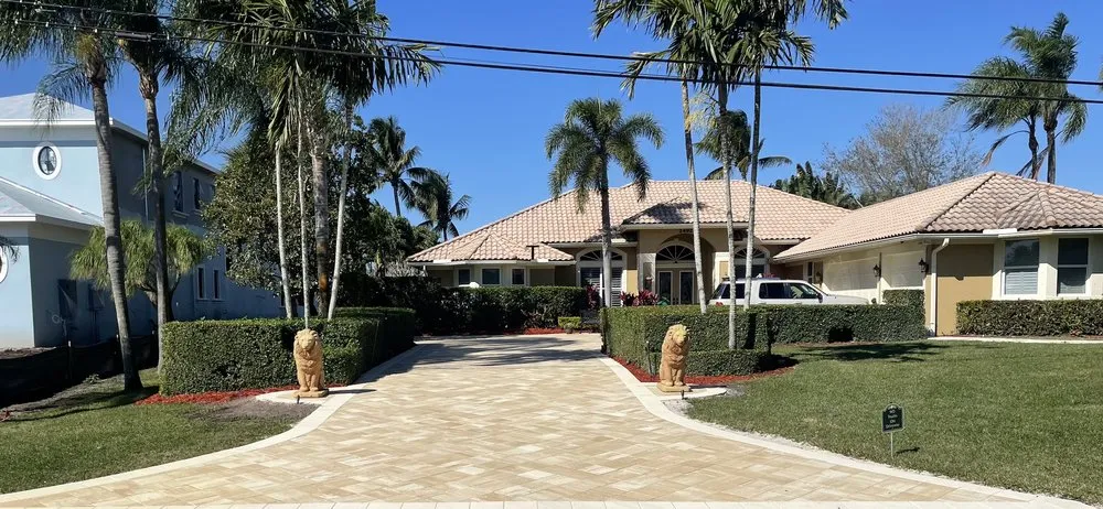 Top-rated yard cleanup service for outdoor upgrades in Fort Pierce, FL by Sunshine Landscaping