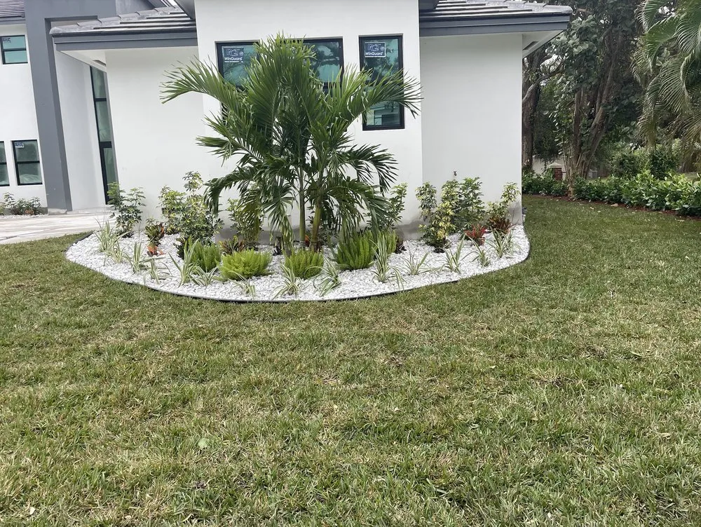 Expert lawn mowing service experts serving Fort Pierce, FL - Sunshine Landscaping
