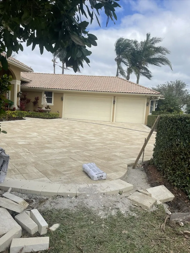 Local garden landscaping in Fort Pierce, FL by Sunshine Landscaping