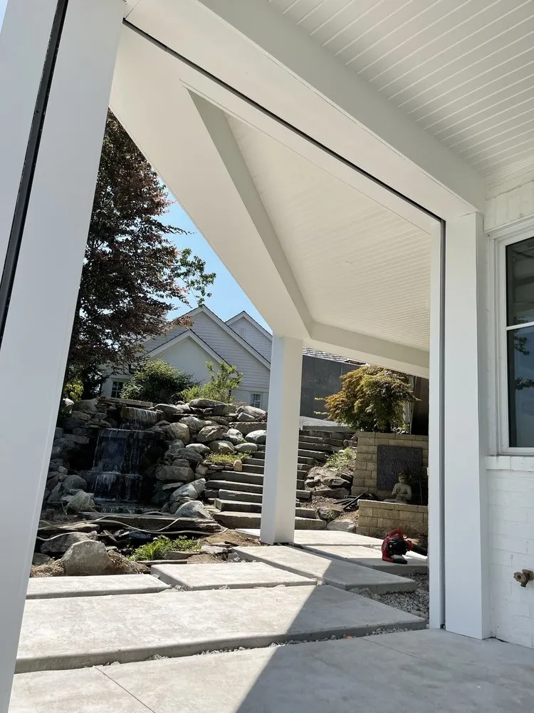 Top-rated landscaping services for homes in Indianapolis, IN by Sunshine Landscaping