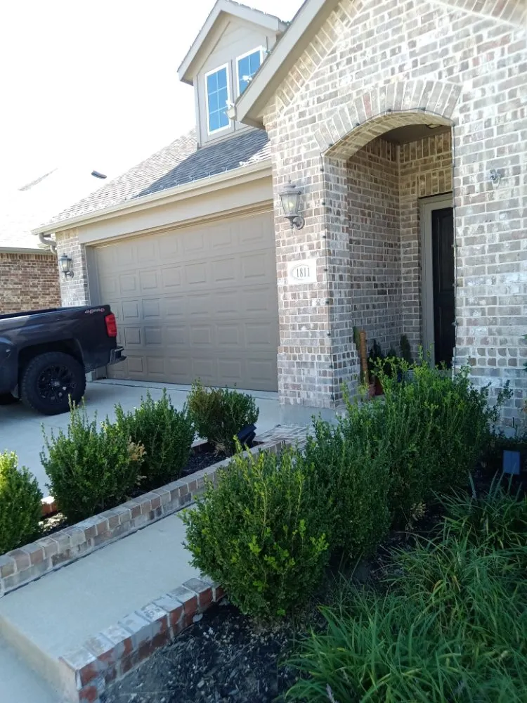 Local garden landscaping for beautiful yards in Wylie, TX by Sunshine Landscaping
