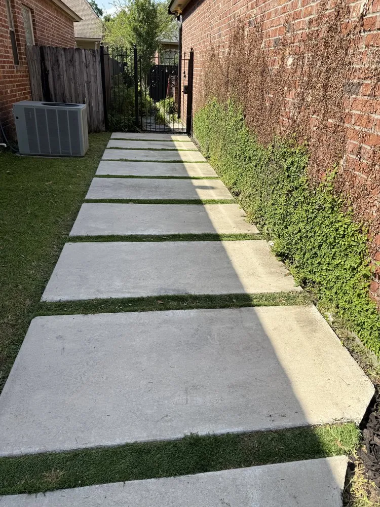 Local yard maintenance with custom design in Baton Rouge, LA by SunStone Services