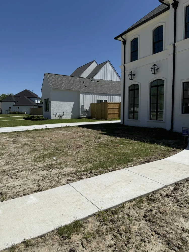 Affordable lawn mowing service in Baton Rouge, LA by SunStone Services