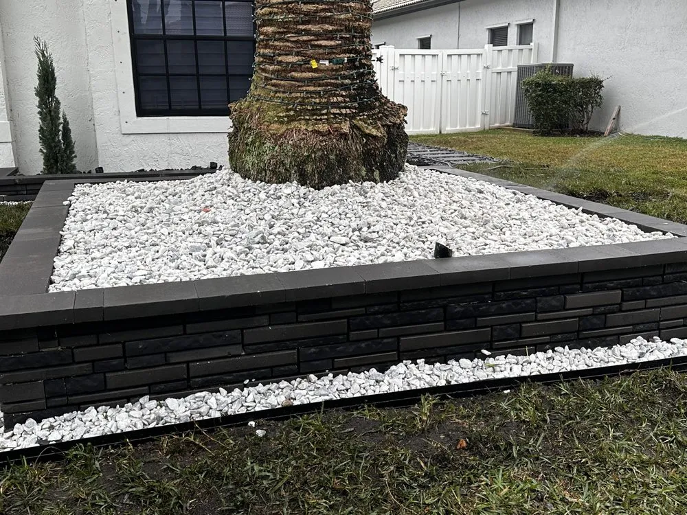 Top-rated yard maintenance for outdoor upgrades in Fort Lauderdale, FL by Sunview Landscaping & pressure cleaning