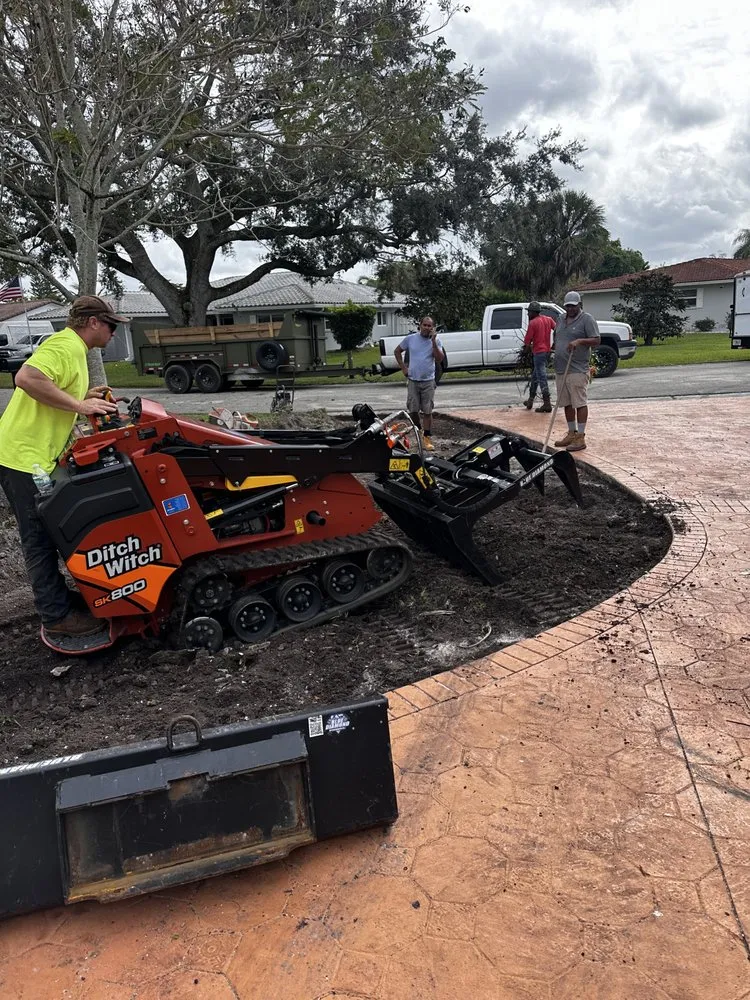 Expert lawn care service for homes across Fort Lauderdale, FL - Sunview Landscaping & pressure cleaning