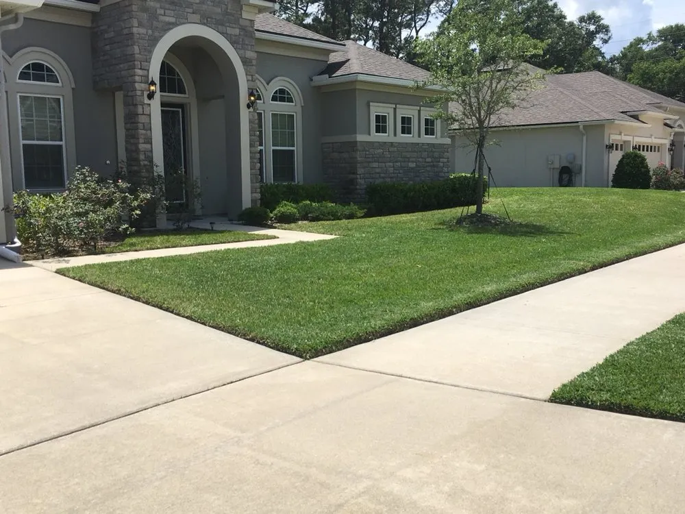 Local lawn mowing service in Jacksonville, FL - Sunway Landscape Services