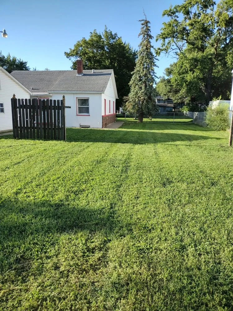 Custom garden landscaping experts serving Davenport, IA - Supafrendz Lawn Care Service