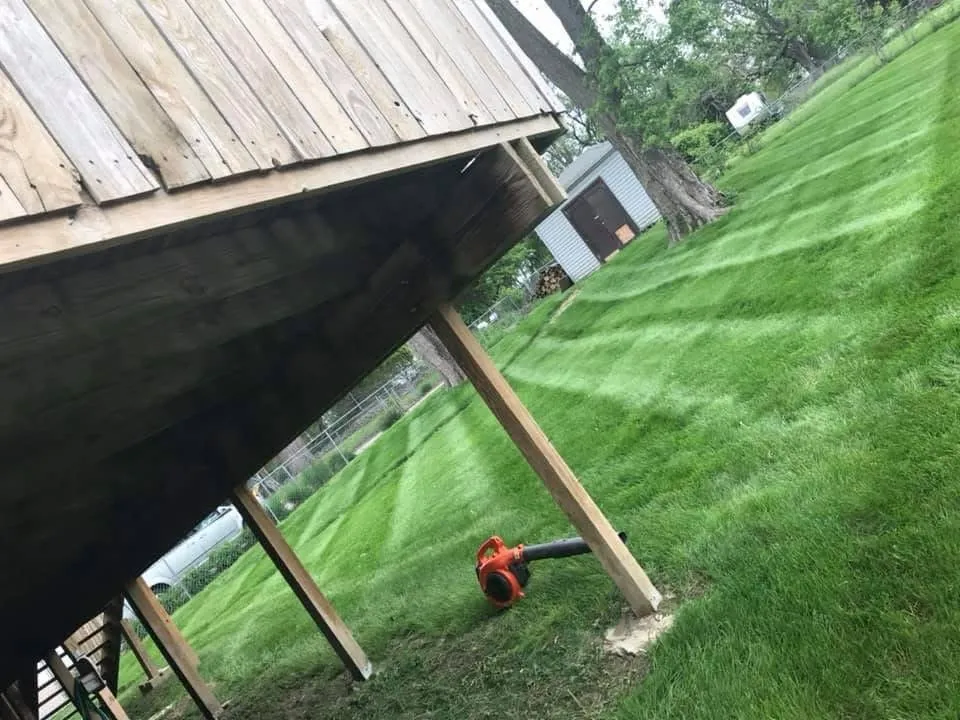 Top-rated outdoor landscaping with custom design across Des Moines, IA - Super Short Mowing