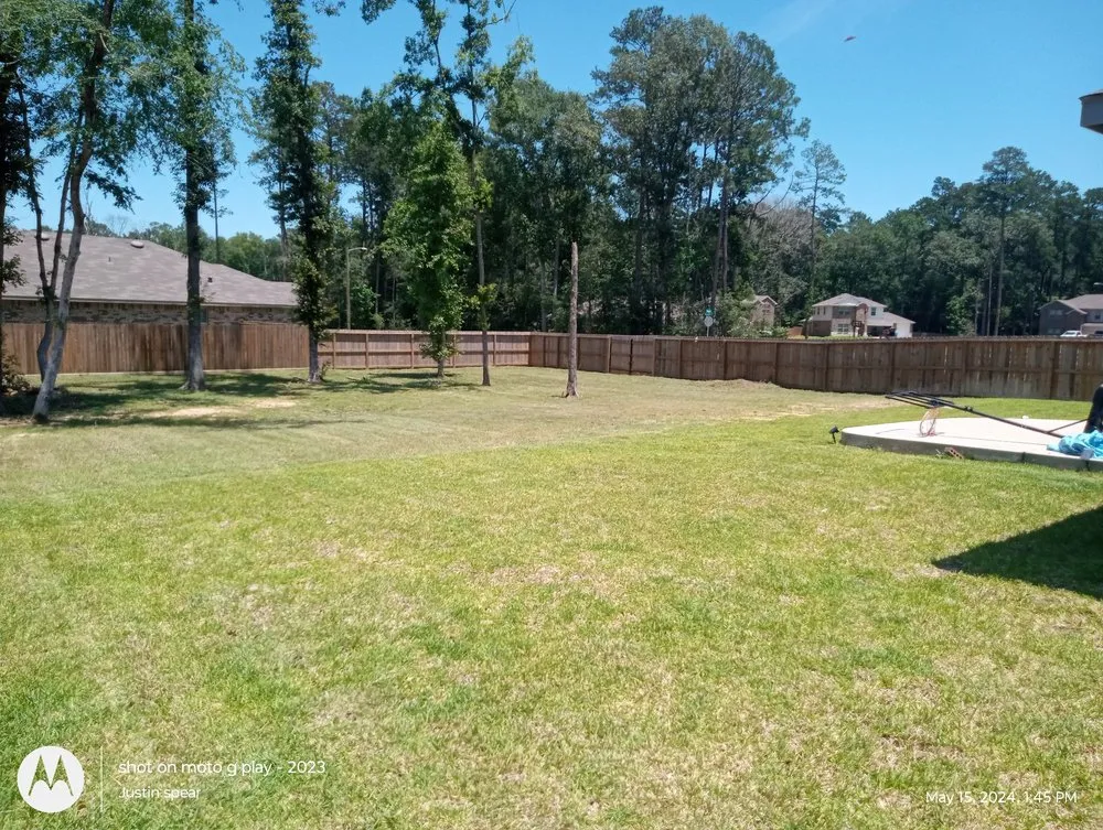 Top-rated residential landscaping in Cleveland, TX by Superfast Lawn Service