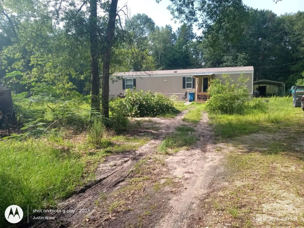 Expert yard cleanup service in Cleveland, TX by Superfast Lawn Service