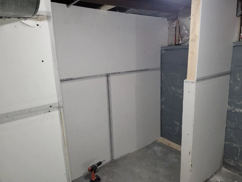 Expert lawn care service in Toledo, OH by Superflys Custom