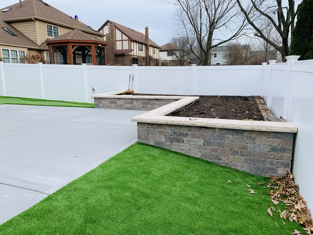 Top-rated residential landscaping with custom design in Chicago, IL by SuperGreen Hardscapes