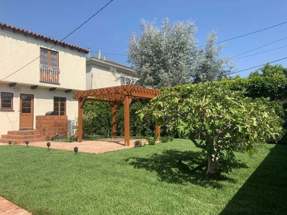 Affordable yard cleanup service for outdoor upgrades across Los Angeles, CA - Supergreen Landscape