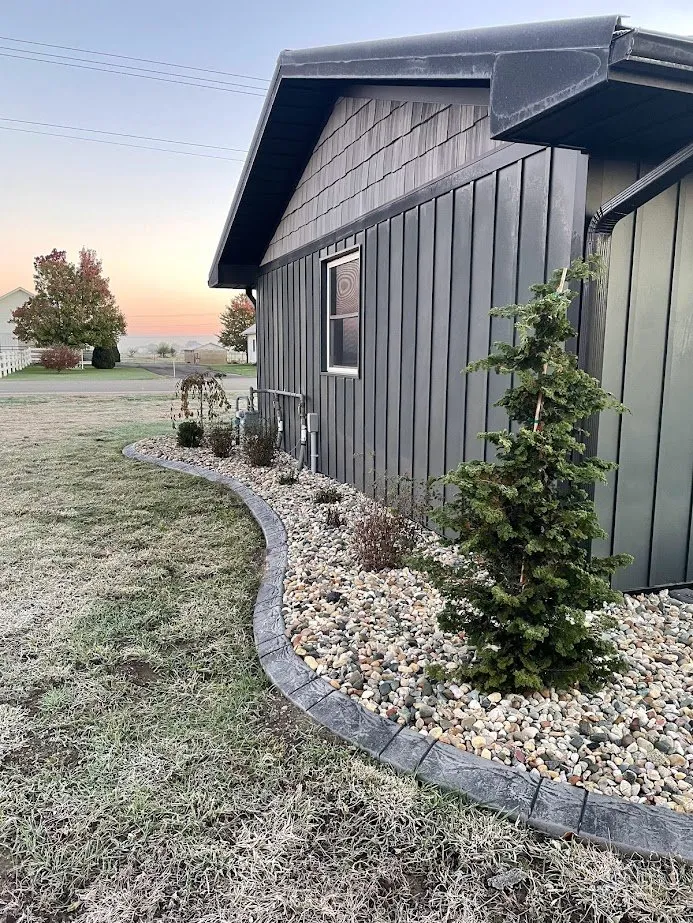 Top-rated landscape design in Middlebury, IN - Superior Borders