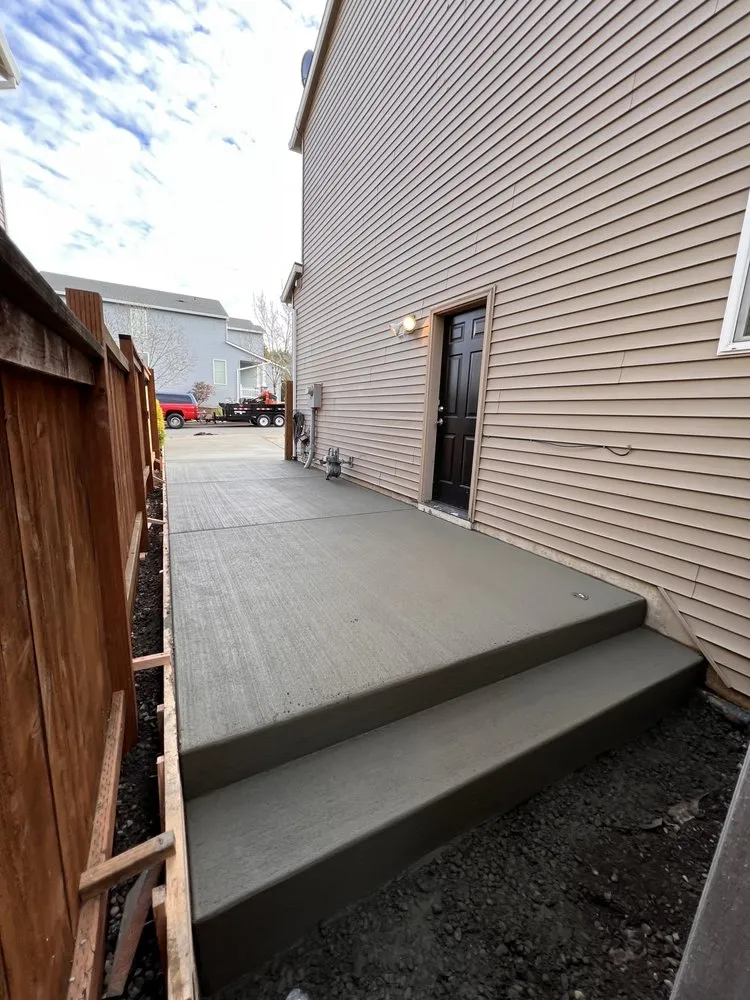Top-rated yard maintenance for homes in Gresham, OR by Superior Concrete Contractor