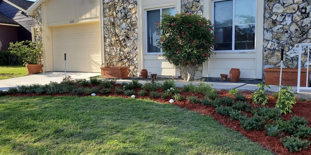 Trusted lawn care service in DeLand, FL - Superior Customs