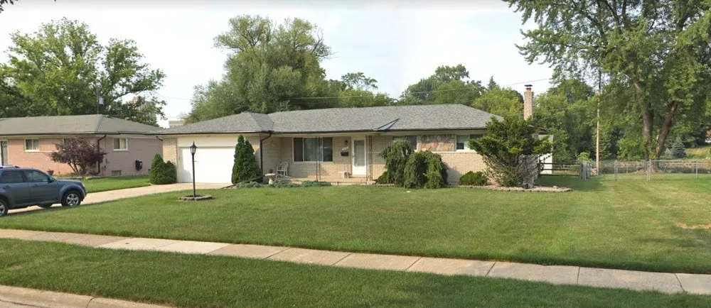 Custom outdoor landscaping for beautiful yards in Saint Clair Shores, MI by Superior Green Lawn Care