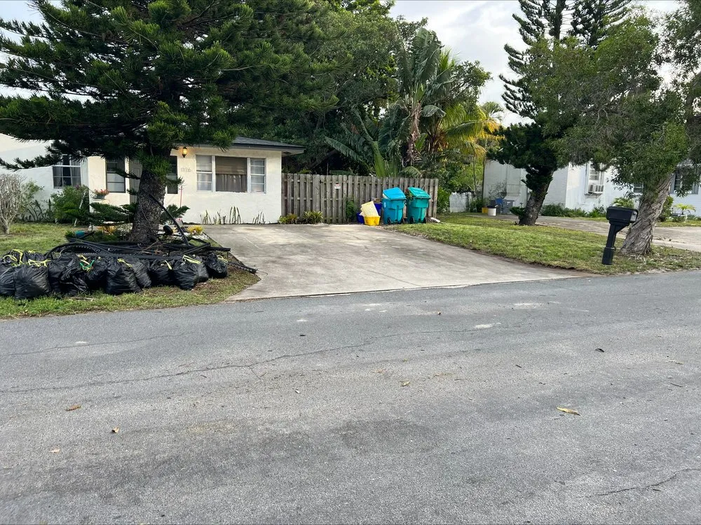 Trusted yard cleanup service experts serving Boynton Beach, FL - Superior Green Lawn Maintenance