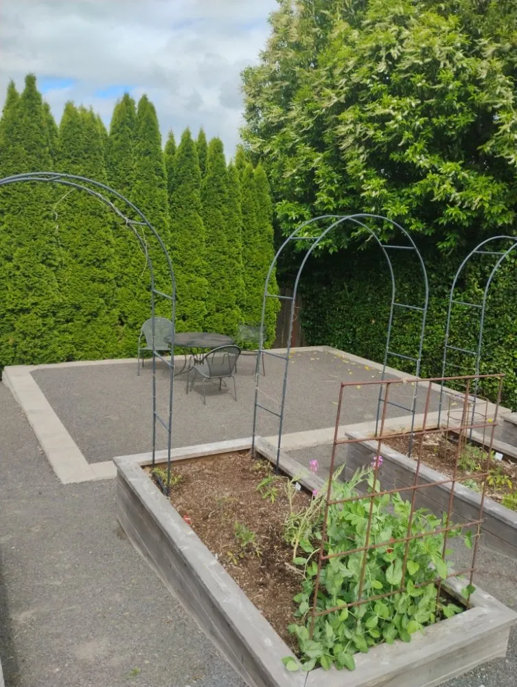 Local garden landscaping experts serving Gladstone, OR - Superior Hardscape and Landscape