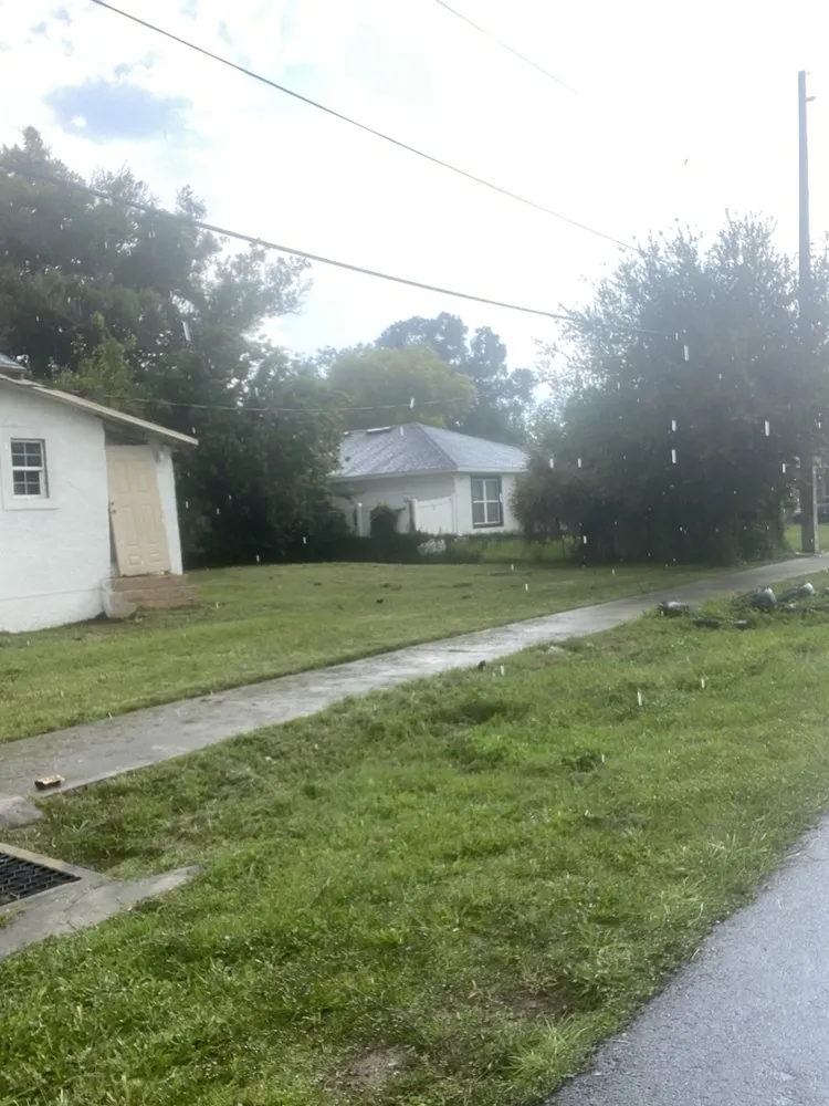 Professional yard maintenance in Orlando, FL - Superior Hortus Landscaping