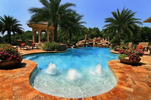 Professional landscaping services with custom design in Lafayette, LA by Superior Landscapes