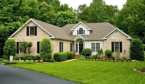 Top-rated residential landscaping experts serving Lakeland, FL - Superior Lawn Care