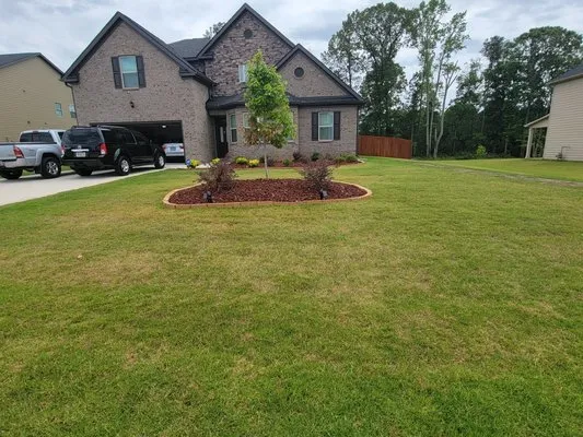 Superior Lawncare Logo