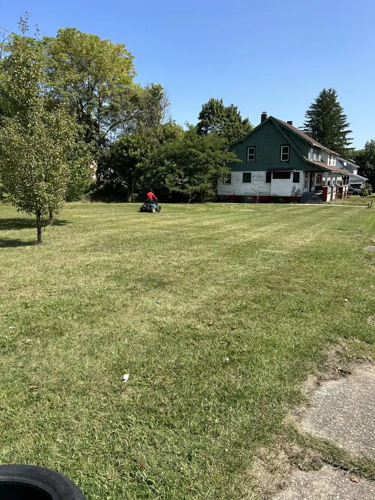 Custom lawn care service experts serving West Middlesex, PA - Superior Lawns & Roofing