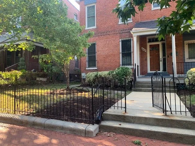 Affordable yard cleanup service for residential properties in Upper Marlboro, MD by Superior Management Group