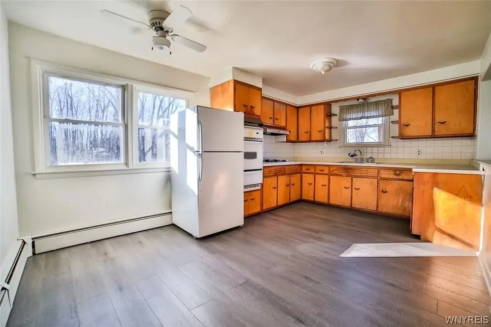 Reliable yard cleanup service for beautiful yards across Niagara Falls, NY - Superior Property Services