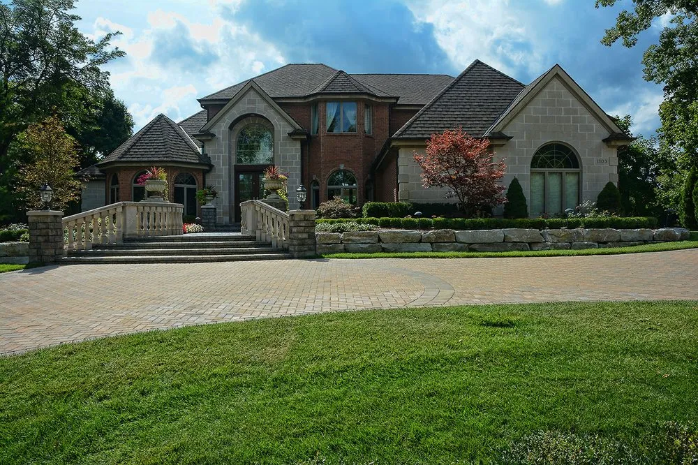 Custom outdoor landscaping in Shelby Township, MI - Superior Scape
