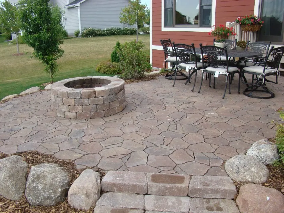 Local yard maintenance in Zimmerman, MN - Superior Surroundings