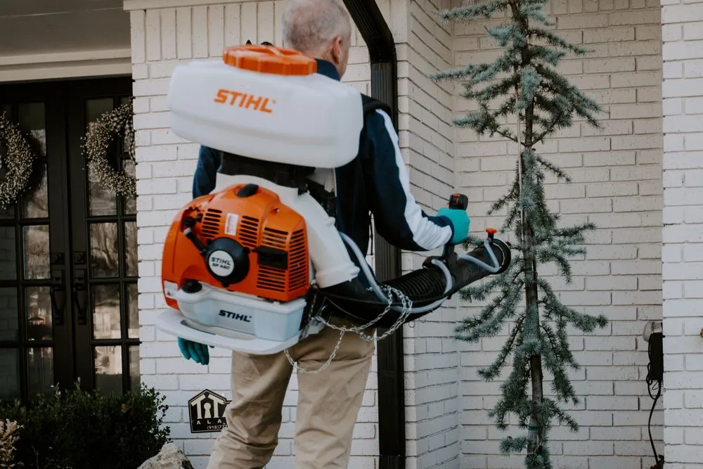 Local lawn care service experts serving Broken Arrow, OK - Superior Termite & Pest Control