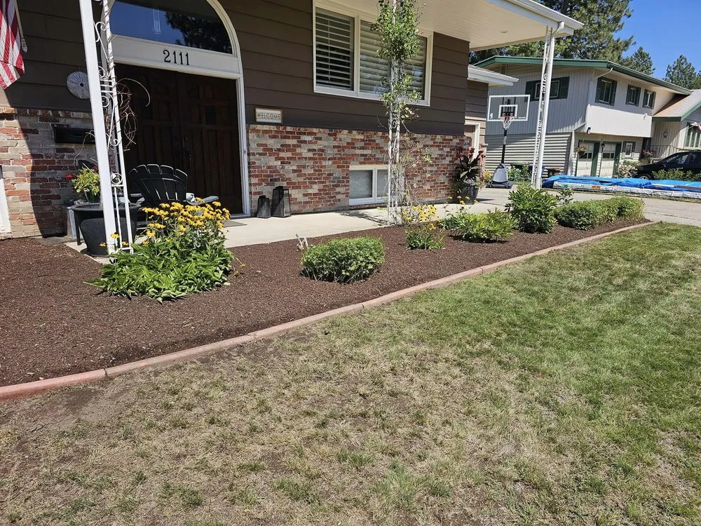 Custom lawn mowing service in Spokane, WA - Supernova Landscape