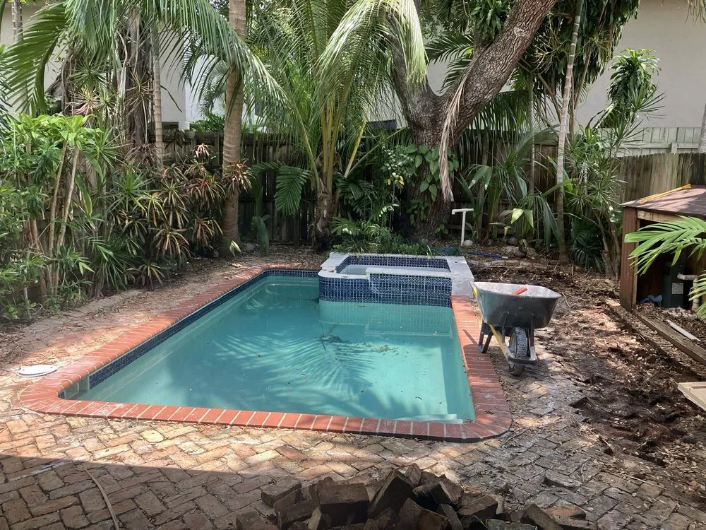 Affordable yard maintenance in Montgomery, AL - Suppah Mario Bruthas Constructions