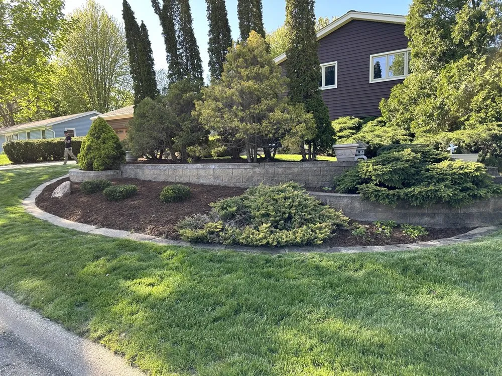 Top-rated residential landscaping in Sun Prairie, WI by Supreme Klean