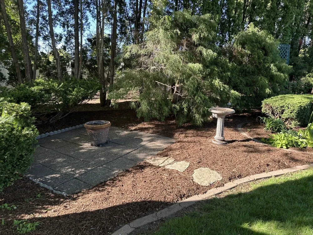 Custom landscape installation experts serving Sun Prairie, WI - Supreme Klean