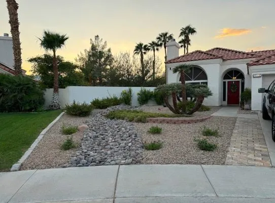 Supreme Landscape and Lawn Care Logo