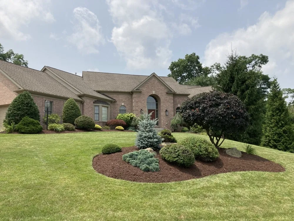 Custom outdoor landscaping experts serving Bethel Park, PA - Supreme Landscape Services